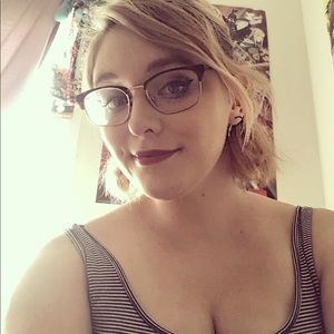 Meet your Posher, Halley